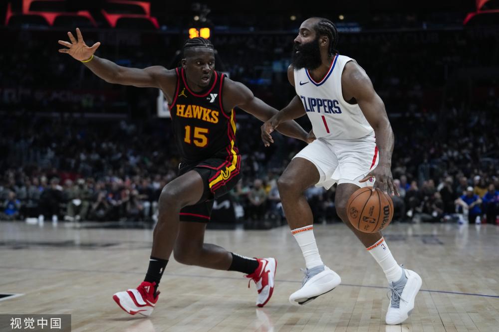 这抗击打能力太恐怖,一耳光下去缕缕胡子啥事儿没有(抗打性爆表:一巴掌过去,胡子纹丝不动)